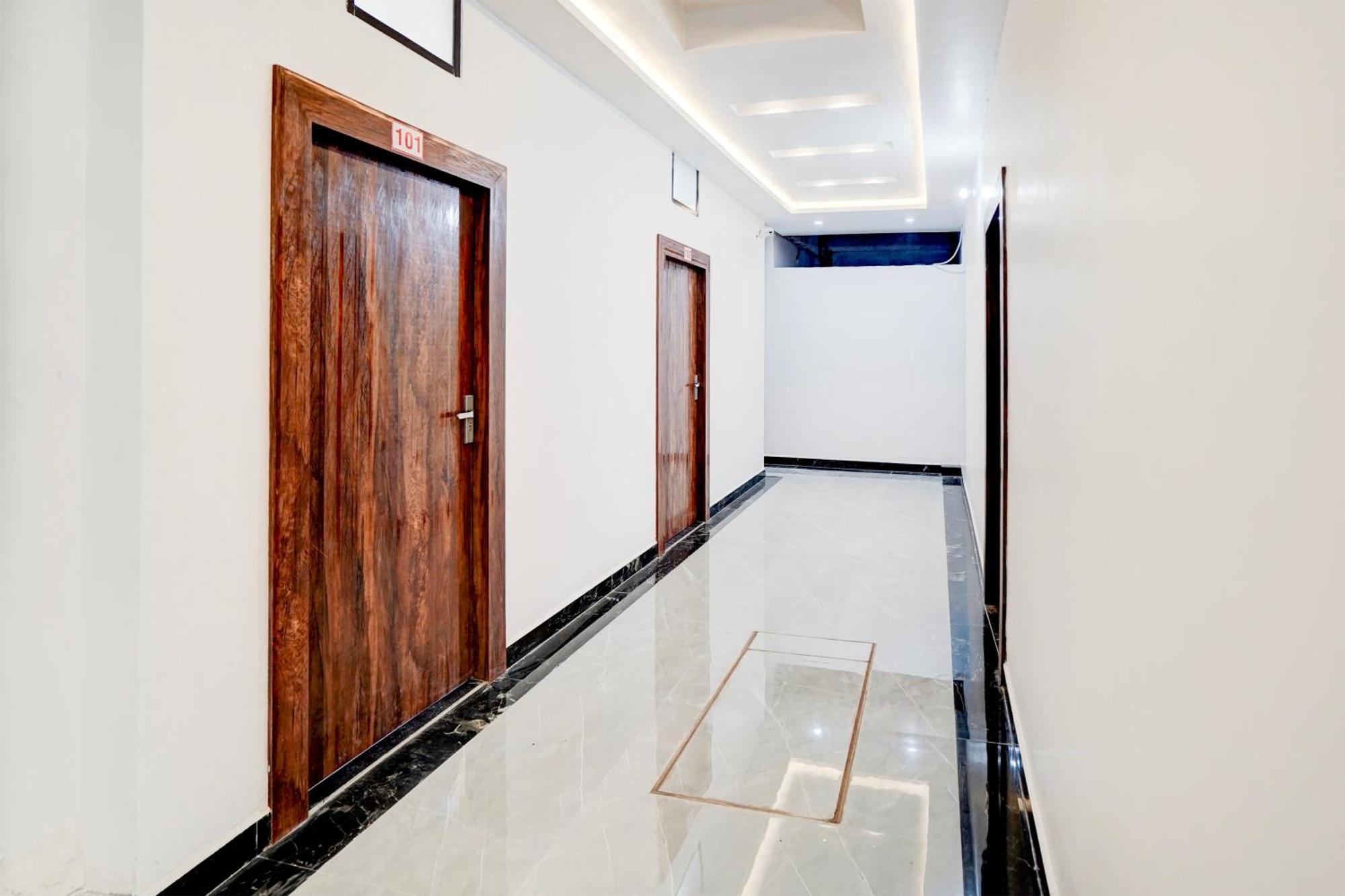 Hotel O Samrat Inn Аллахабад Экстерьер фото